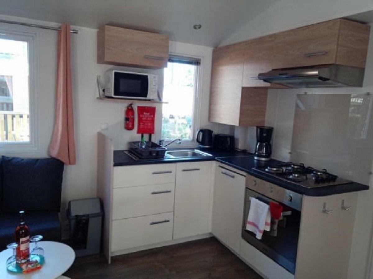 Mobilhome Saint Julien En Born Zewnętrze zdjęcie