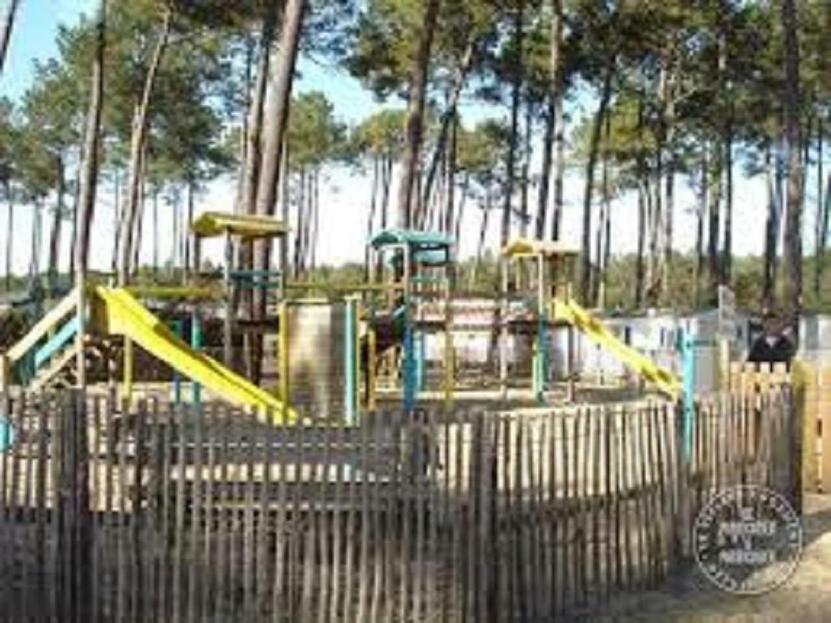Mobilhome Saint Julien En Born Zewnętrze zdjęcie